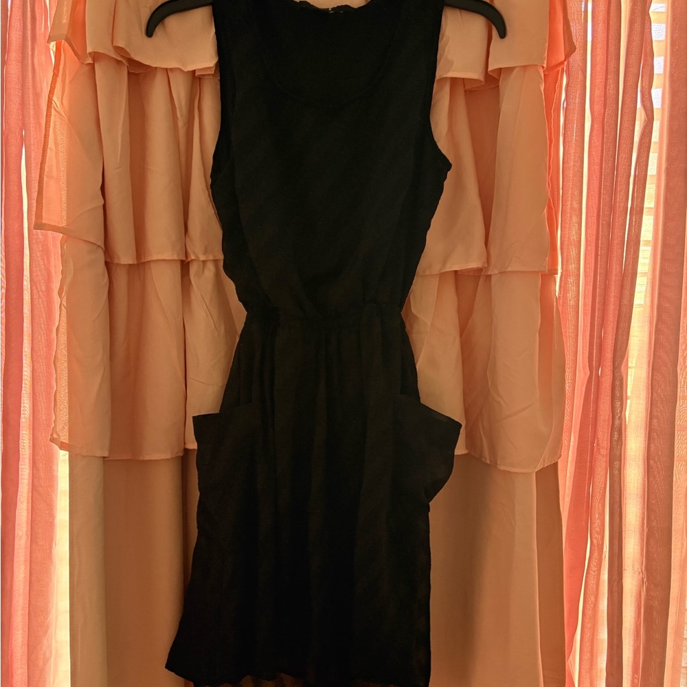 Elegant Black Sleeveless Backless Dress